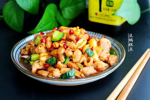 Gà Cung Bảo - Đặc trưng ẩm thực Trung Hoa